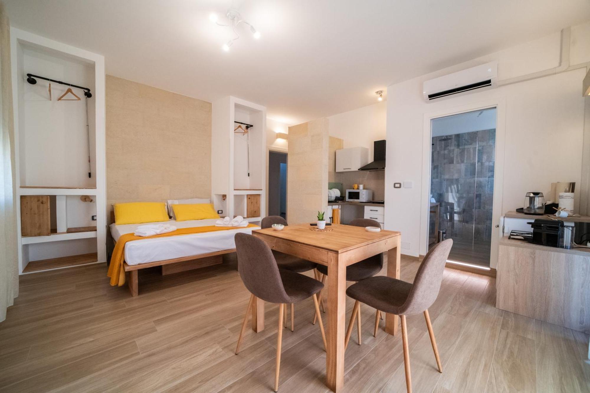 Pietra Bianca Bed & Breakfast Cutrofiano Luaran gambar