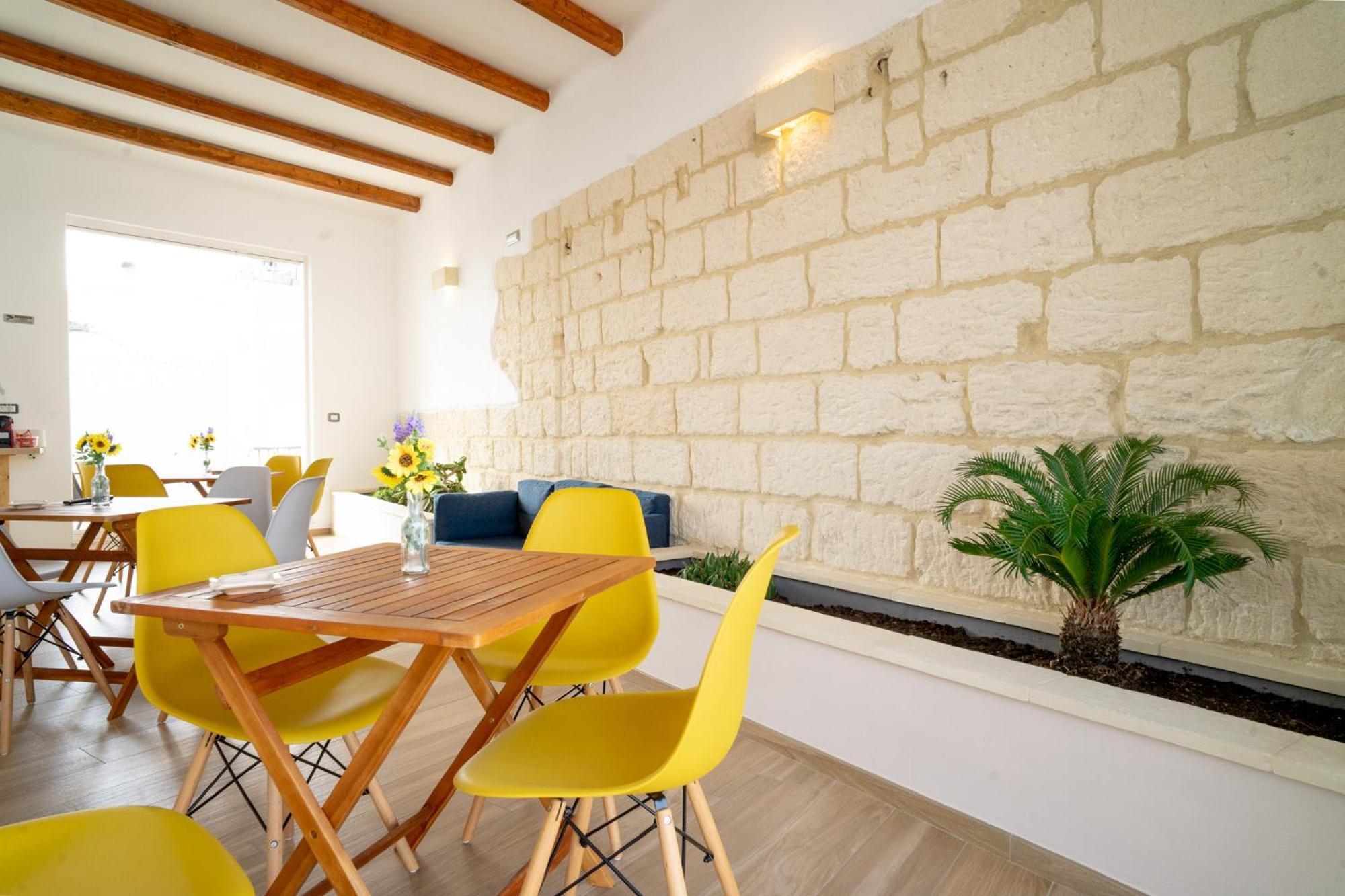 Pietra Bianca Bed & Breakfast Cutrofiano Luaran gambar