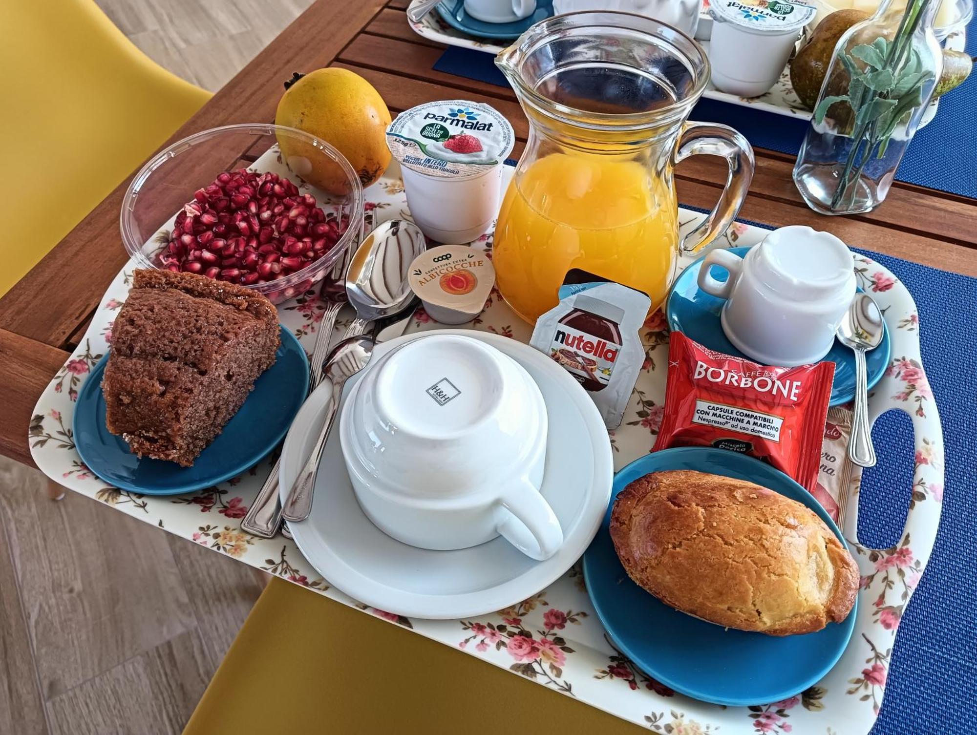 Pietra Bianca Bed & Breakfast Cutrofiano Luaran gambar